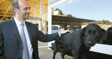 Un cadeau au Medef en contrebande