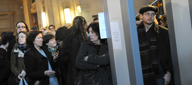 Le procès des sans-papiers du centre de rétention de Vincennes joue les prolongations