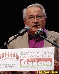 René Revol à la convention nationale du Parti de Gauche, le 6 décembre 2009. 