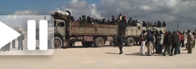 Libye : les travailleurs étrangers quittent le pays