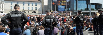 La police expulse les «Indignados» parisiens