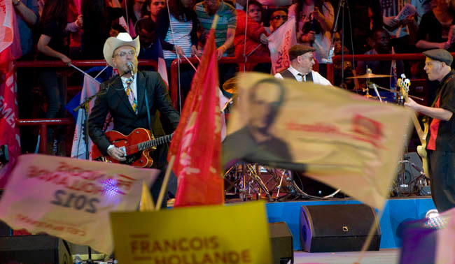 Illustration - À Bercy, François Hollande se pose en archi-favori