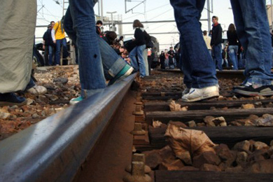 Un militant condamné à 40 000 euros de dommages pour avoir occupé une voie ferrée en 2006