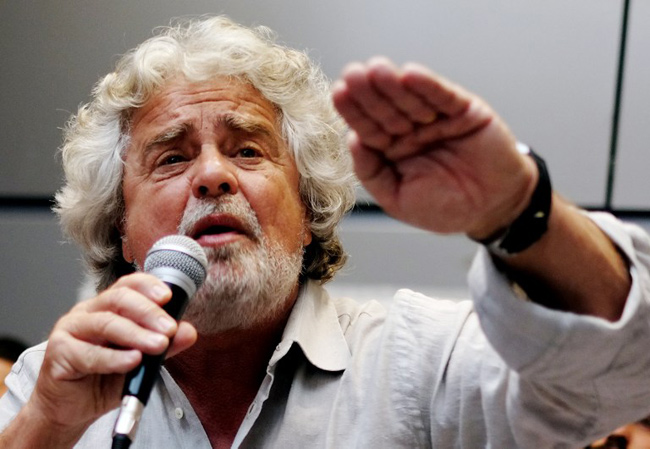 Beppe Grillo, le 21 avril 2013. - ALBERTO PIZZOLI / AFP