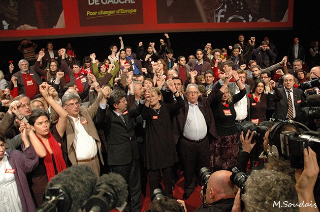 Illustration - Européennes : le Front de gauche peut enfin se lancer en campagne - Meeting de lancement de la campagne européenne du Front de gauche, le 8 mars 2009.
