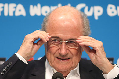 Un cadeau à 25 000 dollars pour Sepp Blatter : nouveau scandale à la Fifa