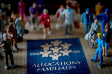 Moduler les allocations familiales mécontente la droite et la gauche