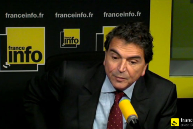 Contrôle du budget par l’UE : Pierre Lellouche (UMP) découvre la Lune