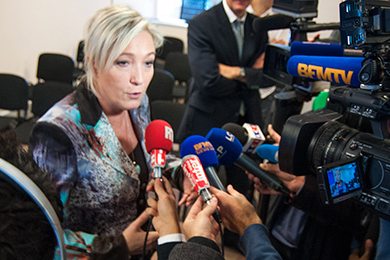 En quête des raisons du succès de Marine Le Pen dans les médias…
