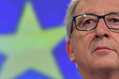 Russie : Juncker met de l’huile sur le feu