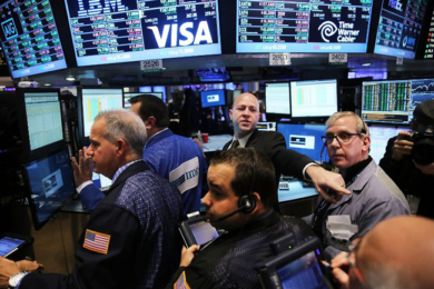 1 000 milliards de dollars : distribution record à Wall Street