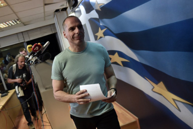 Grèce: Yanis Varoufakis démissionne avec panache