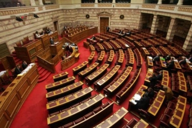 Tout ça pour ça : après le OXI du peuple, le NAI massif des élus grecs