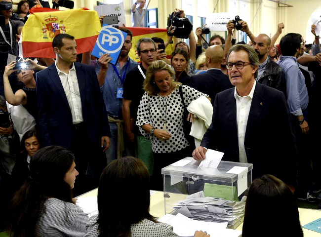 Le président catalan sortant, Artur Mas, a voté dimanche à Barcelone.