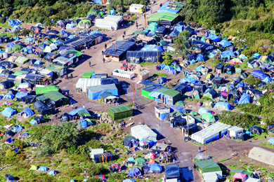 « Jungle » de Calais : Les pouvoirs publics au pied du mur