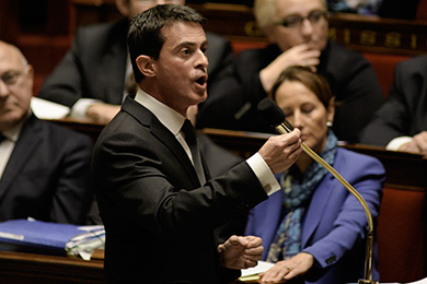 Manuel Valls redéfinit l’état d’urgence