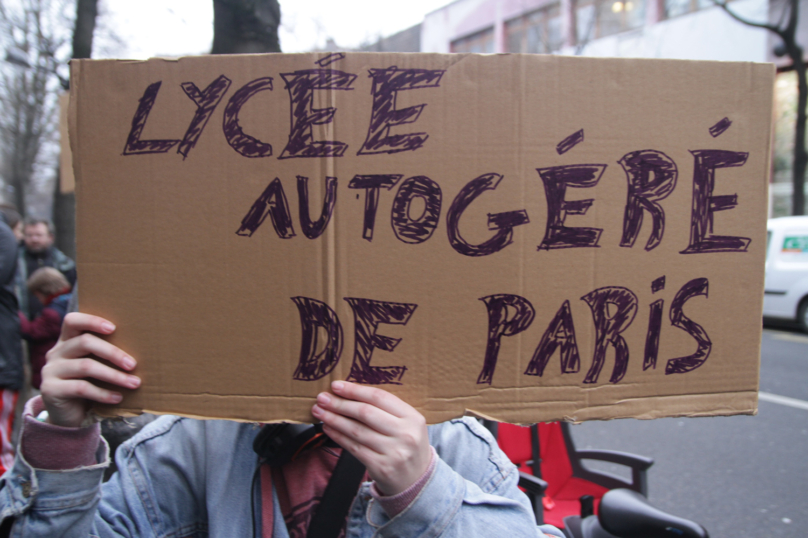 Le lycée autogéré traverse Paris