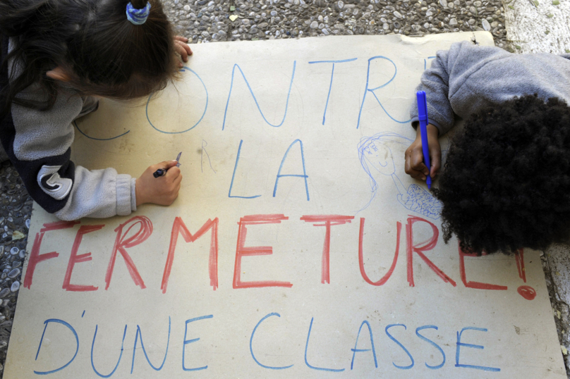 Non à la fermeture des classes