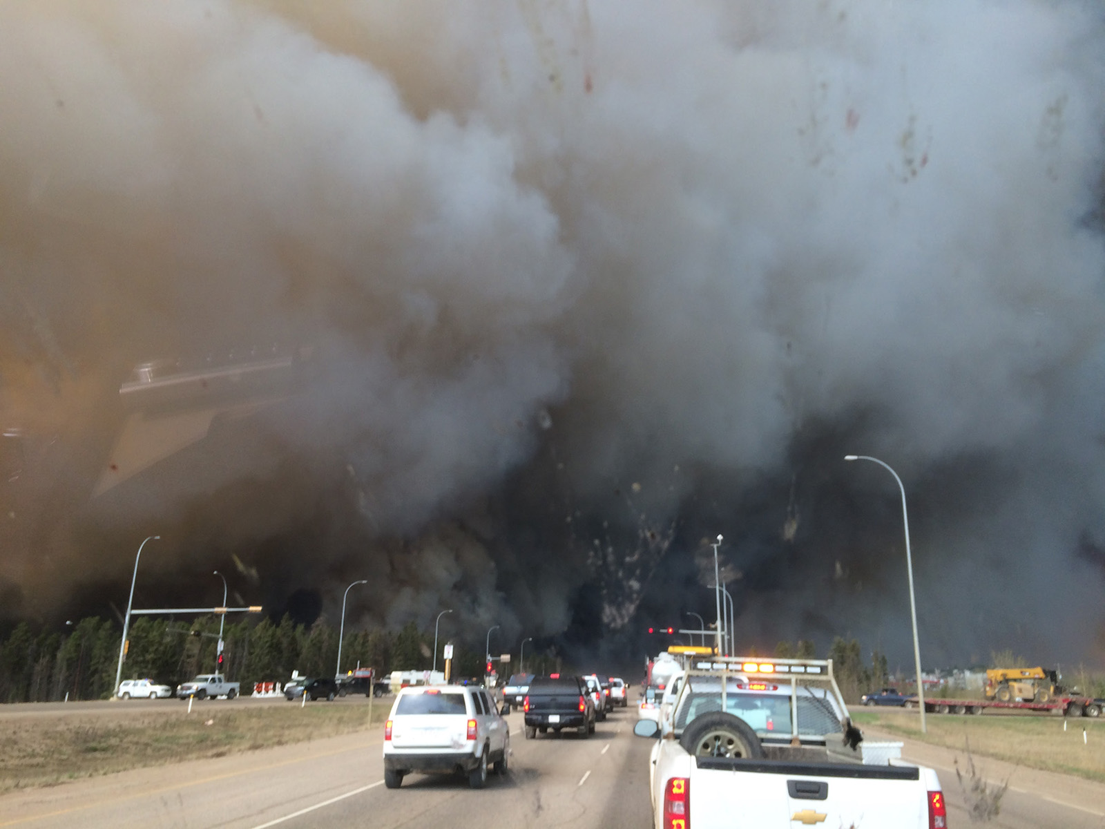 Canada l'État d'Alberta brûle depuis une semaine