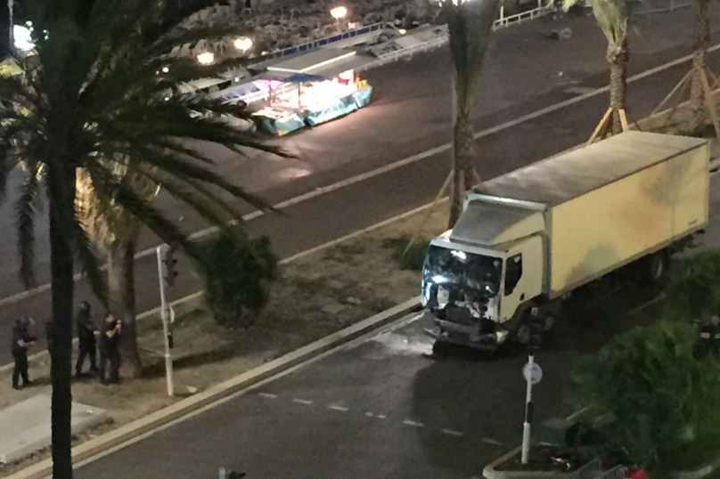 Au moins soixante morts dans un attentat à Nice