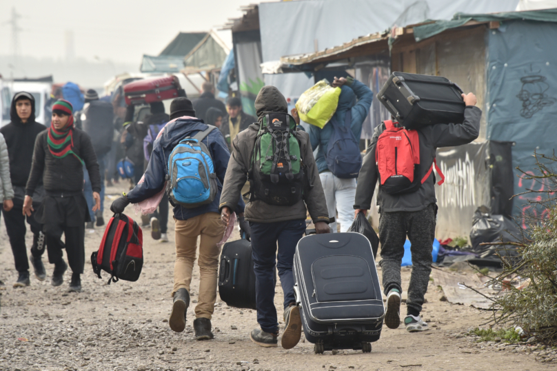 Calais : la « jungle » en cours d’évacuation
