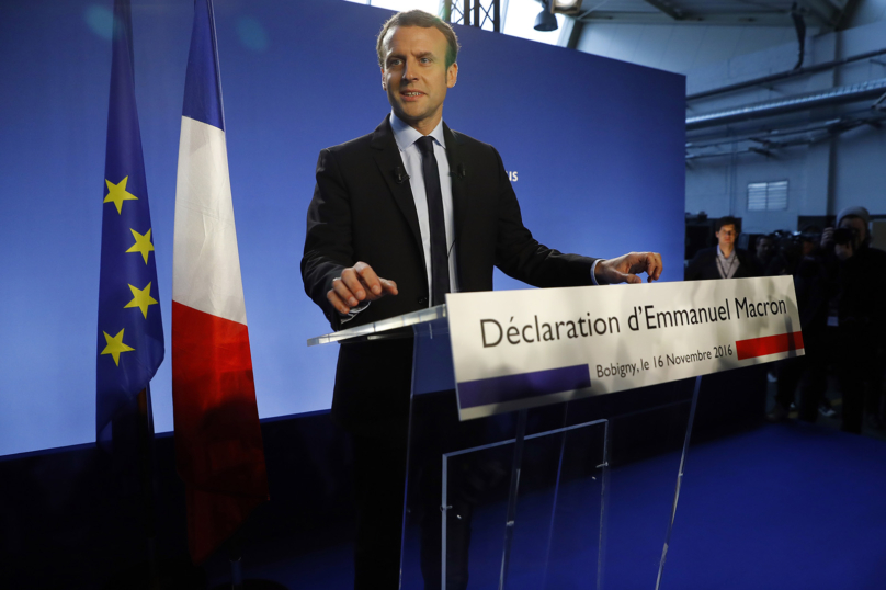 Emmanuel Macron patine dans la com’