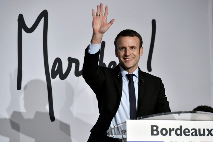 Emmanuel Macron, les élites contre le « système »