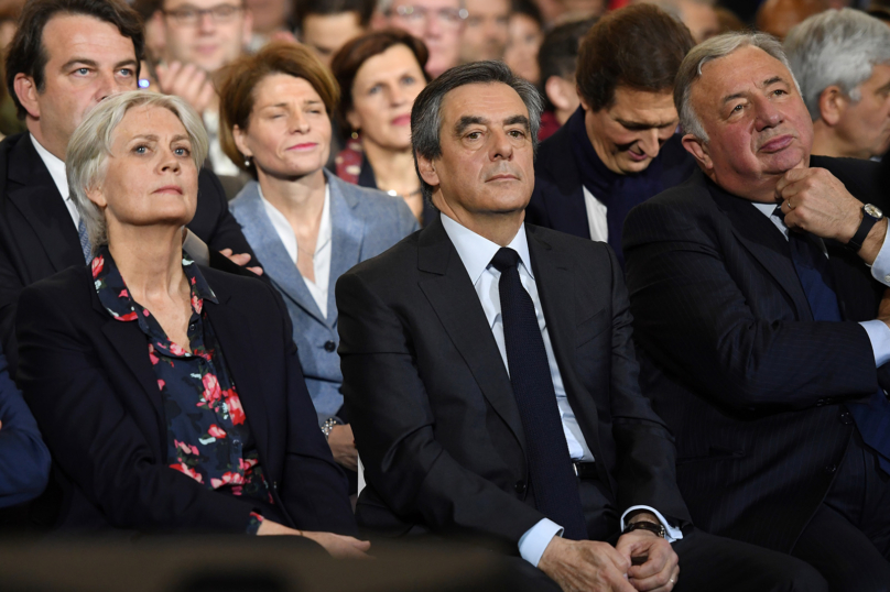 Népotisme et soupçon d’emploi fictif