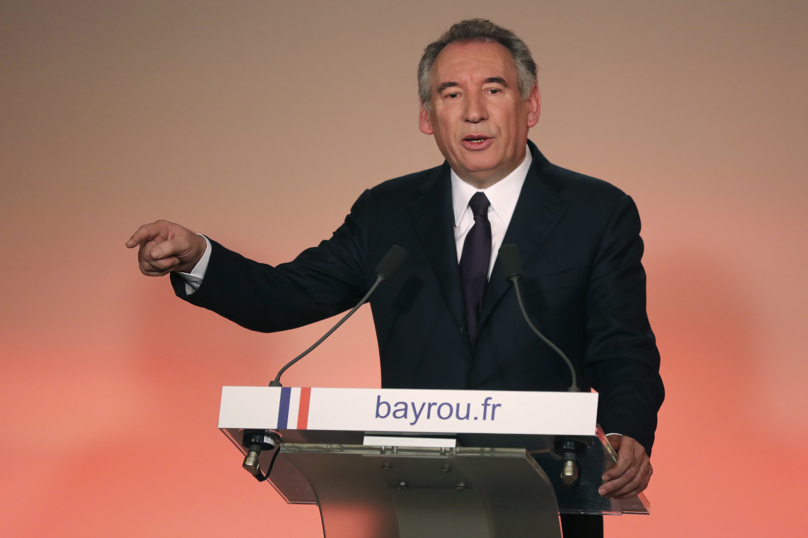 Bayrou s’allie au candidat des « forces de l’argent »