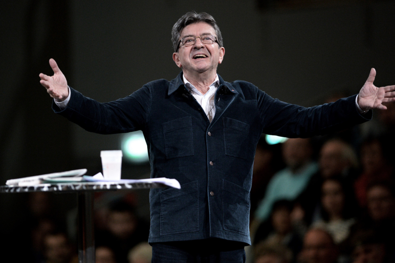 Jean-Luc Mélenchon se dit prêt à gouverner avec des socialistes