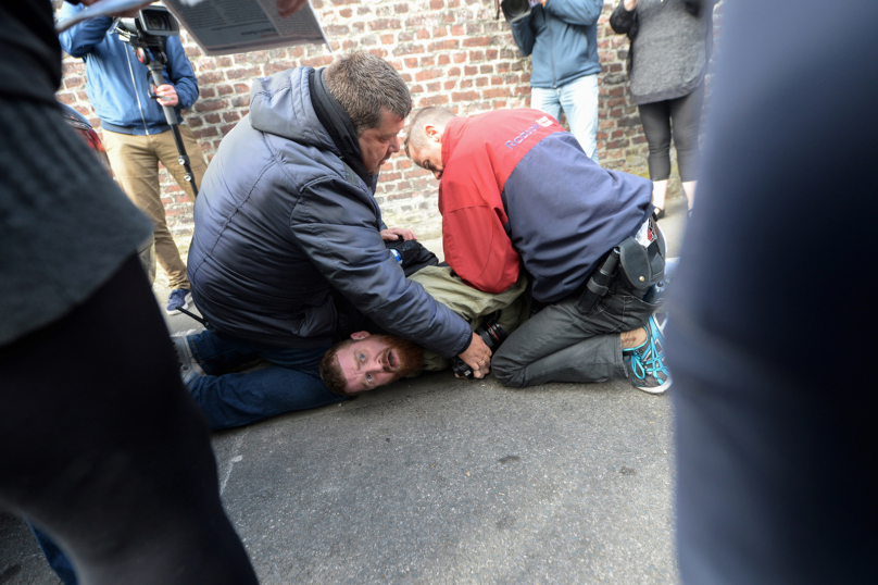 Un photographe violemment interpellé à Hénin-Beaumont