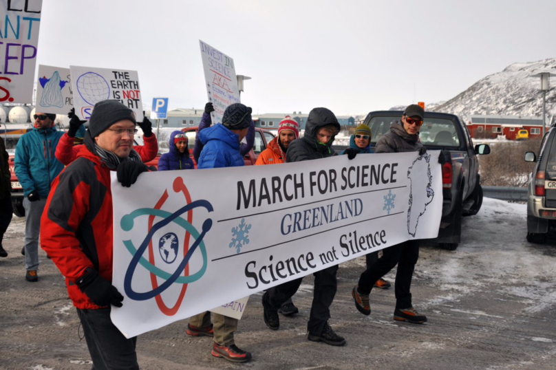 Les scientifiques ont aussi marché au Groenland