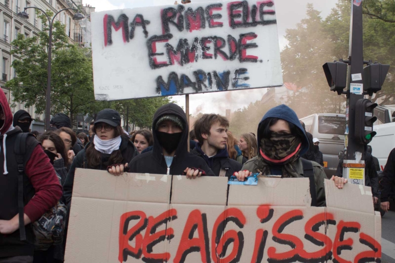 Les lycéens manifestent contre l’affiche du second tour