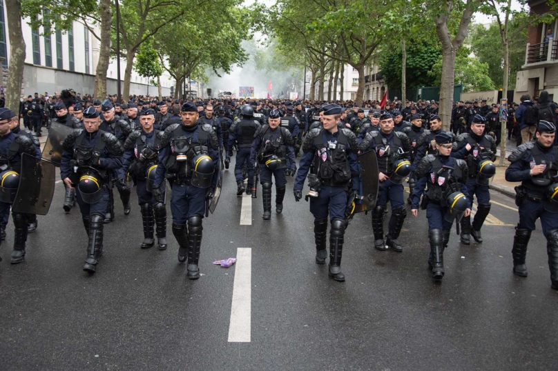 L’état d’urgence comme alibi pour restreindre le droit de manifester