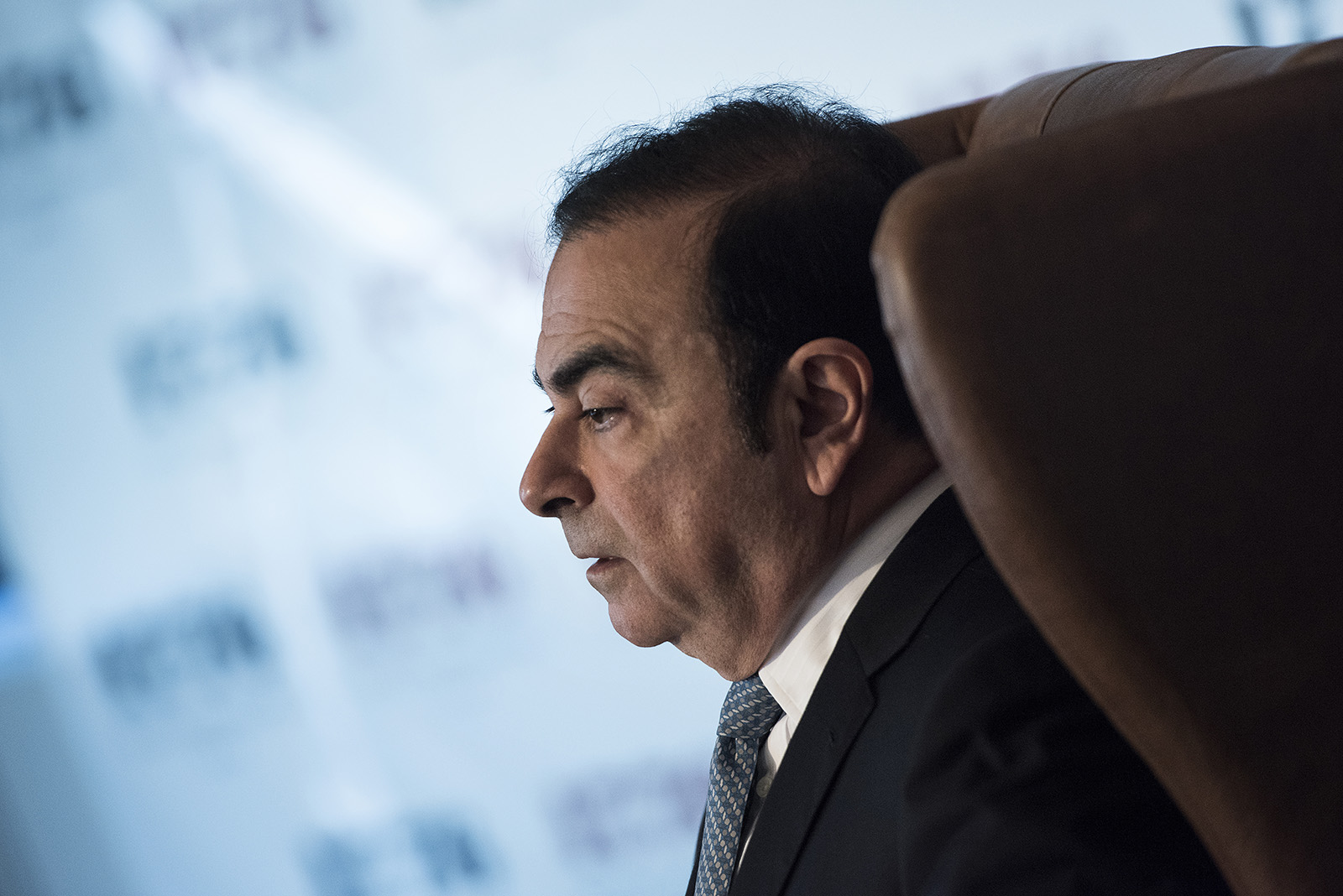 Bras d’honneur à 7 millions