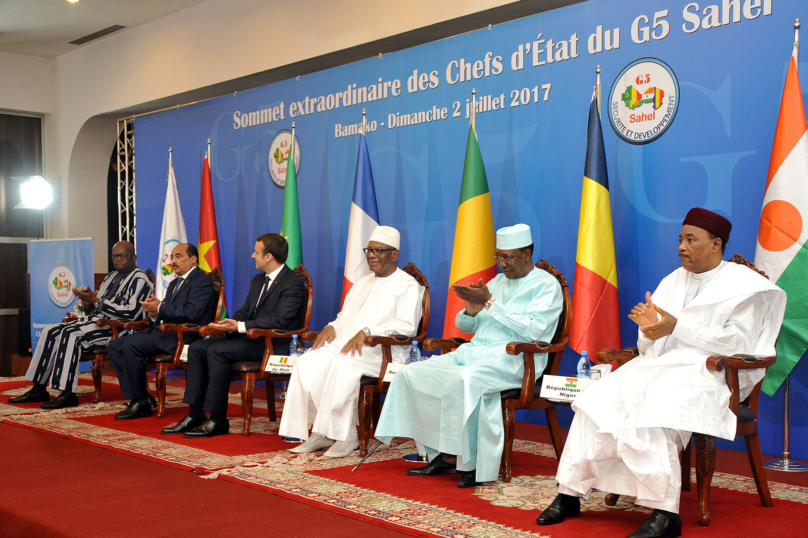 Macron et le G5 Sahel préfèrent l’armée au développement