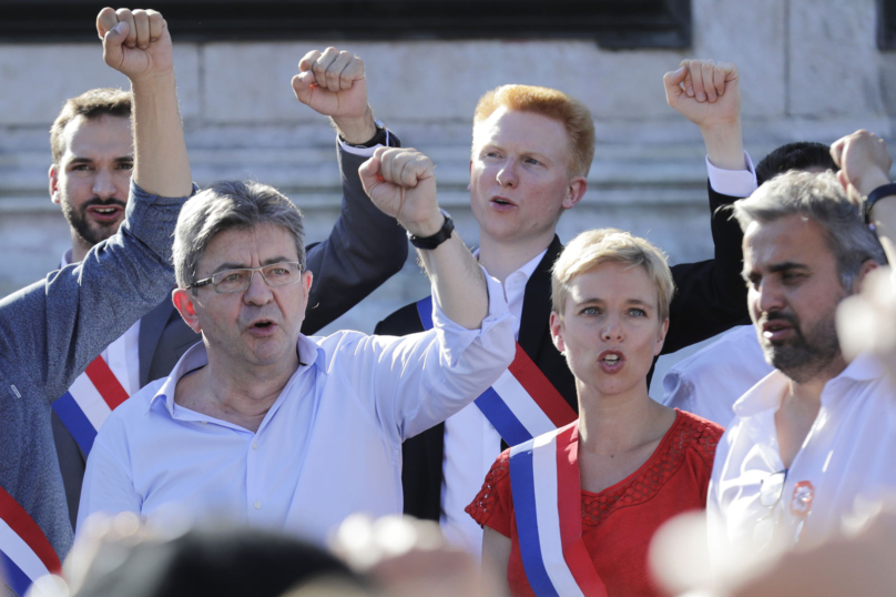 Une fronde insoumise contre Macron et son Congrès