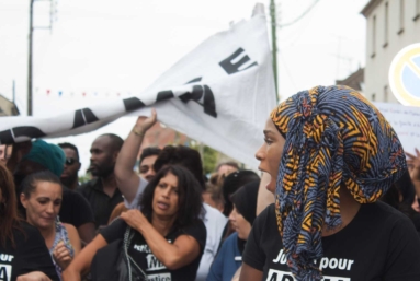 À Beaumont-sur-Oise, colère et émotion en l’honneur d’Adama Traoré