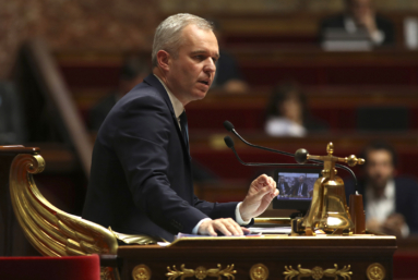 Le Parlement vers un service minimum