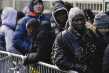 Migrants : le Défenseur des droits demande le retrait de la circulaire Collomb