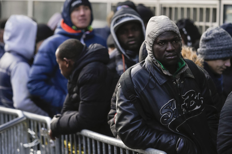 Migrants : le Défenseur des droits demande le retrait de la circulaire Collomb