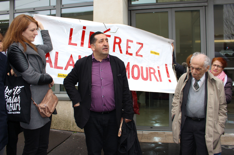 Le maire de Stains au tribunal pour une banderole de soutien à Salah Hamouri