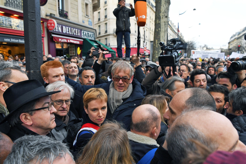 Marche blanche : la LDJ sort Mélenchon et escorte Le Pen