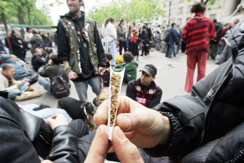 Drogues : La France accro au tout-répressif