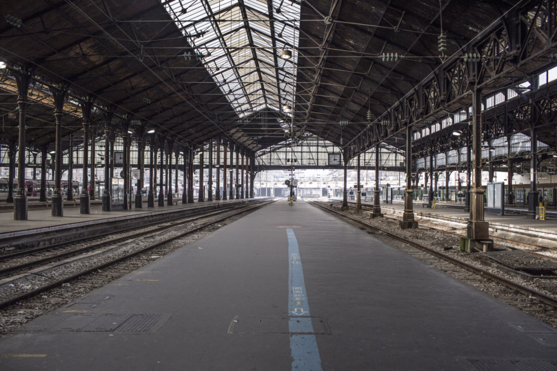Non, l’État ne va pas « investir 10 millions d’euros par jour » dans la SNCF