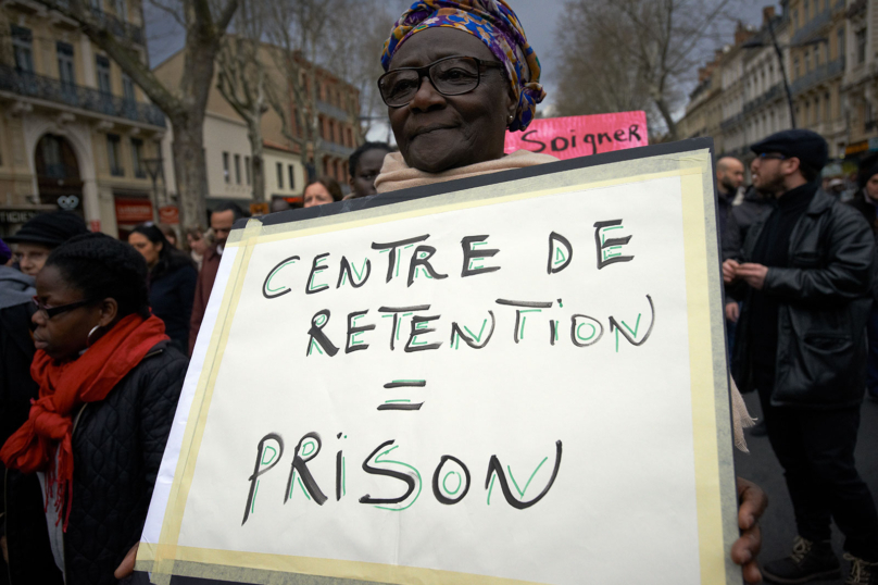 À Sète, une bruyante mobilisation contre le centre de rétention