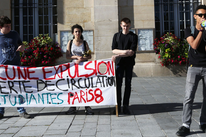 Paris-VIII : retour sur l’expulsion musclée des exilés et de leurs soutiens