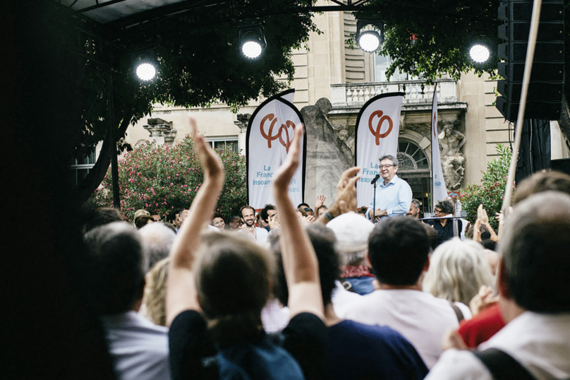 Mélenchon retrouve l’usage du mot gauche