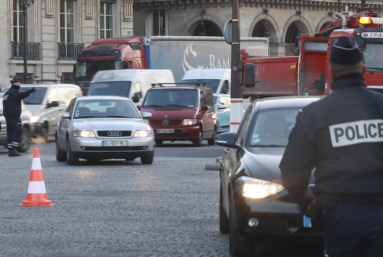 Les voitures des pauvres chassées du Grand Paris