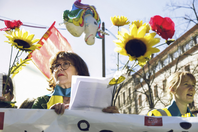 À Toulouse, les gilets jaunes convoquent le printemps